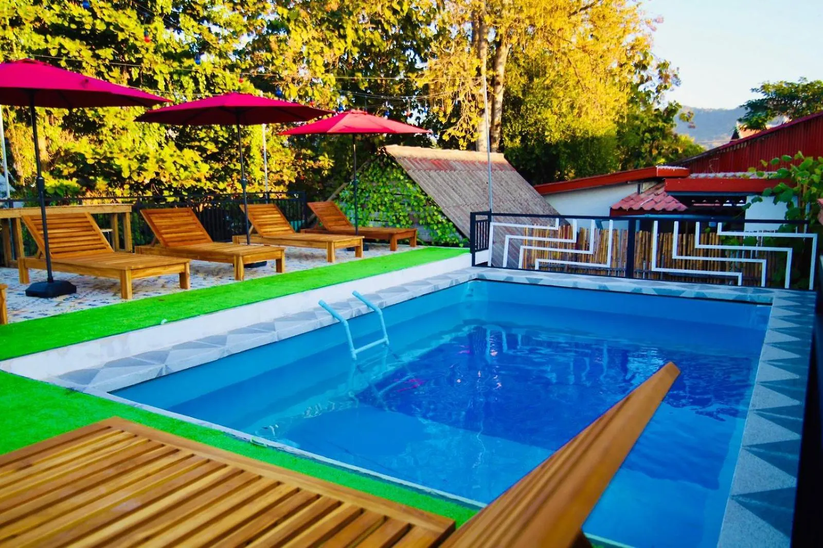 Chanthavong Hostel Luang Prabang