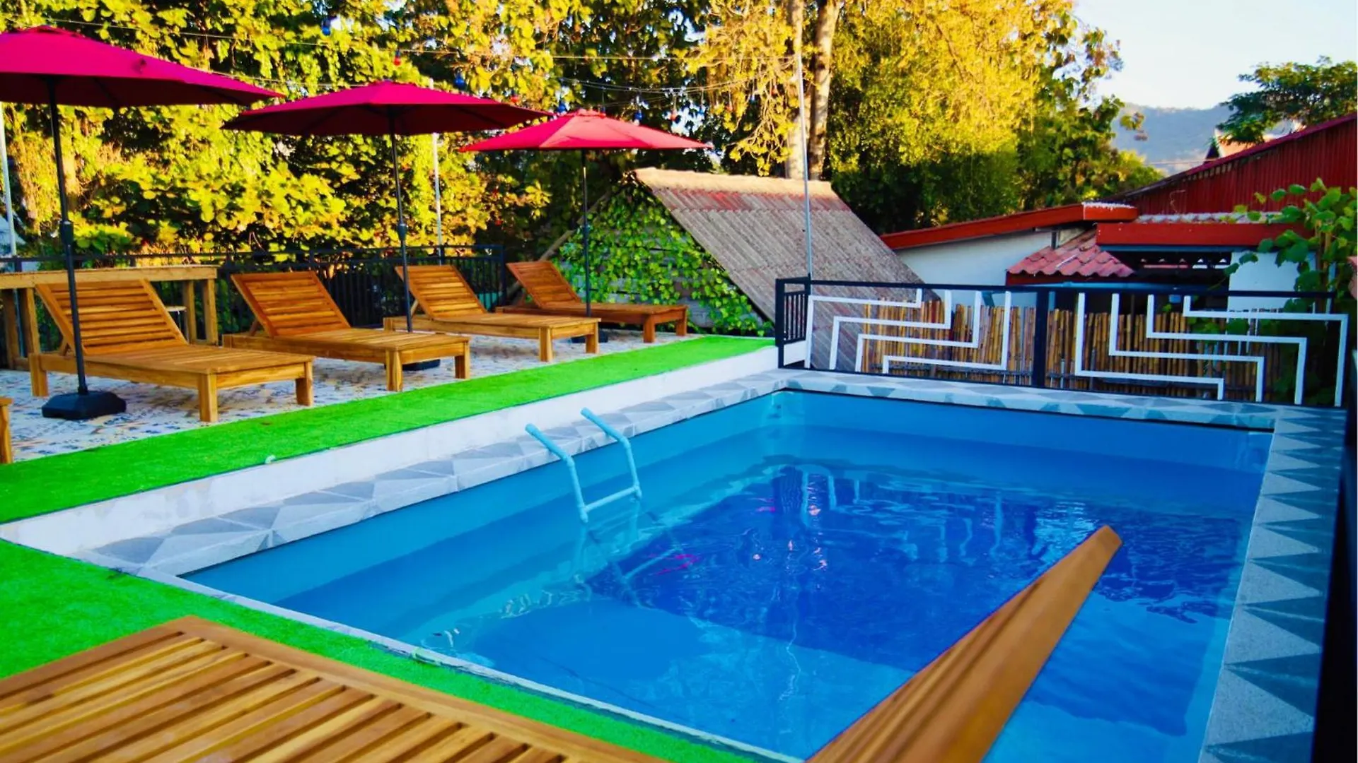 Chanthavong Hostel Luang Prabang 0*,