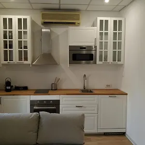 https://studio-neuf-climatise-tout-equipe-toulon-83100.fr-provencehotel.com