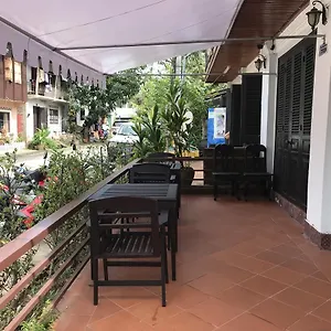 3* Pensión Oudomlith & Travel